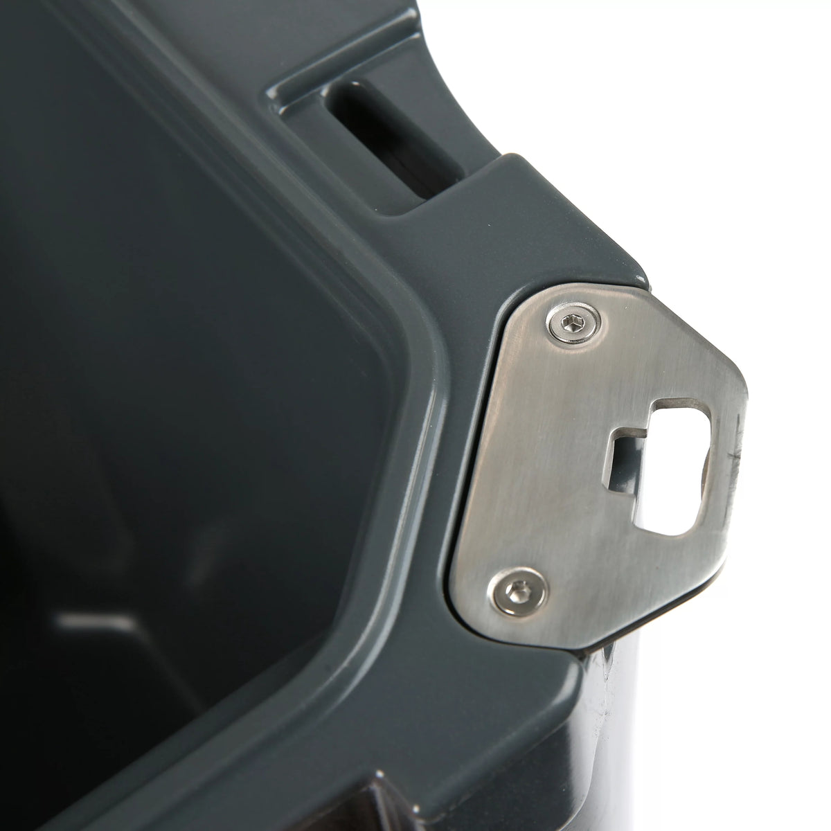26 Quart Roto-Molded Cooler O273