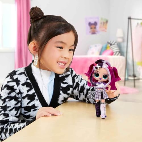 Fashion Doll with 15 Surprises and Accessories N105