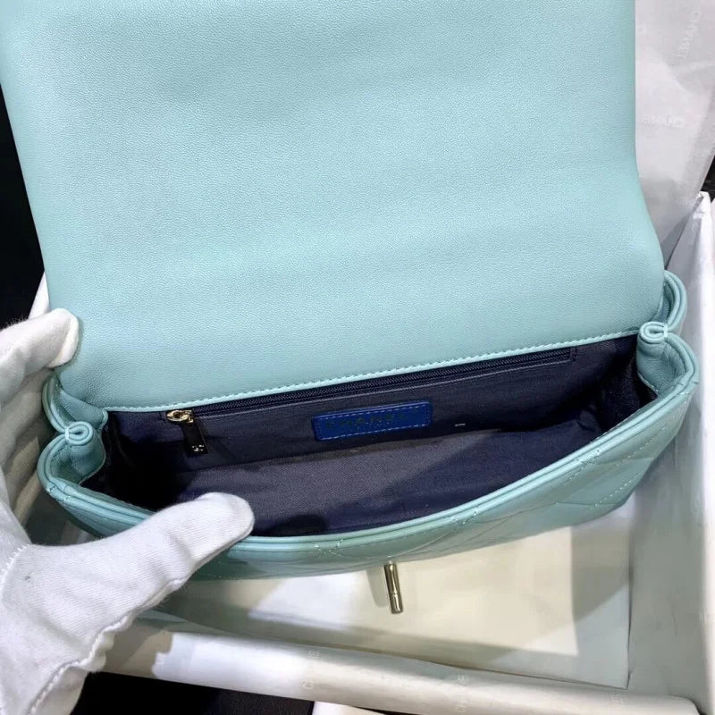 Flap Bag With Large Bi-Color Chain H61379