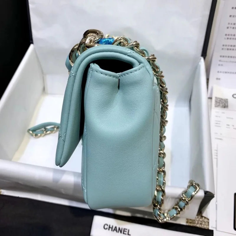 Flap Bag With Large Bi-Color Chain H61379