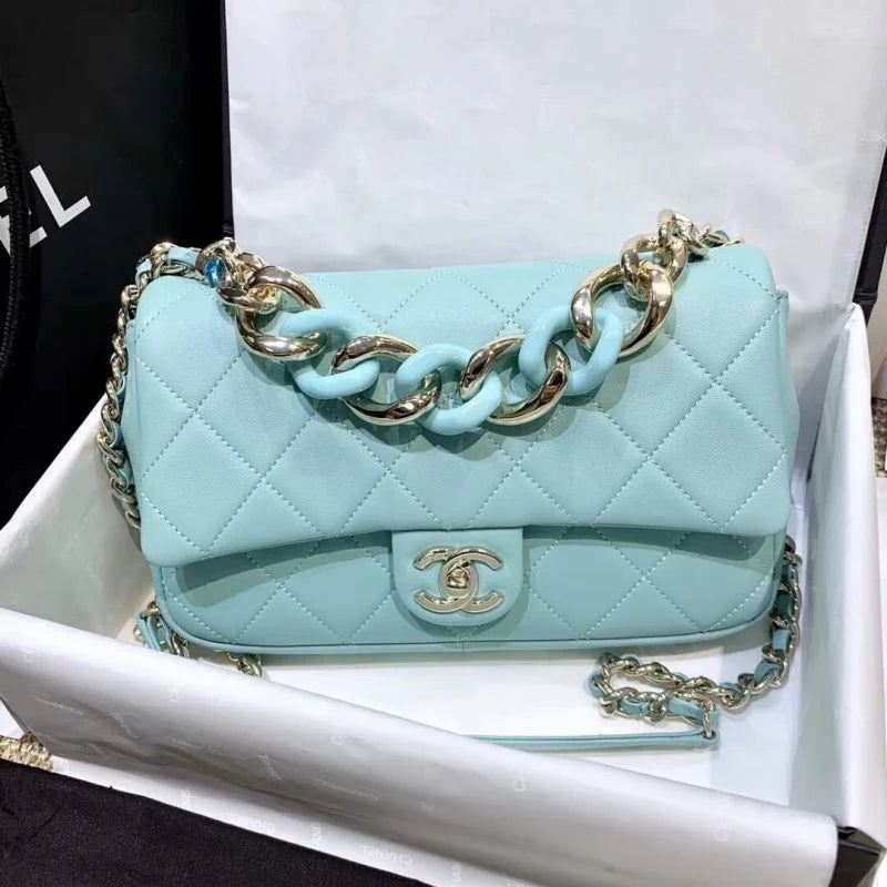 Flap Bag With Large Bi-Color Chain H61379