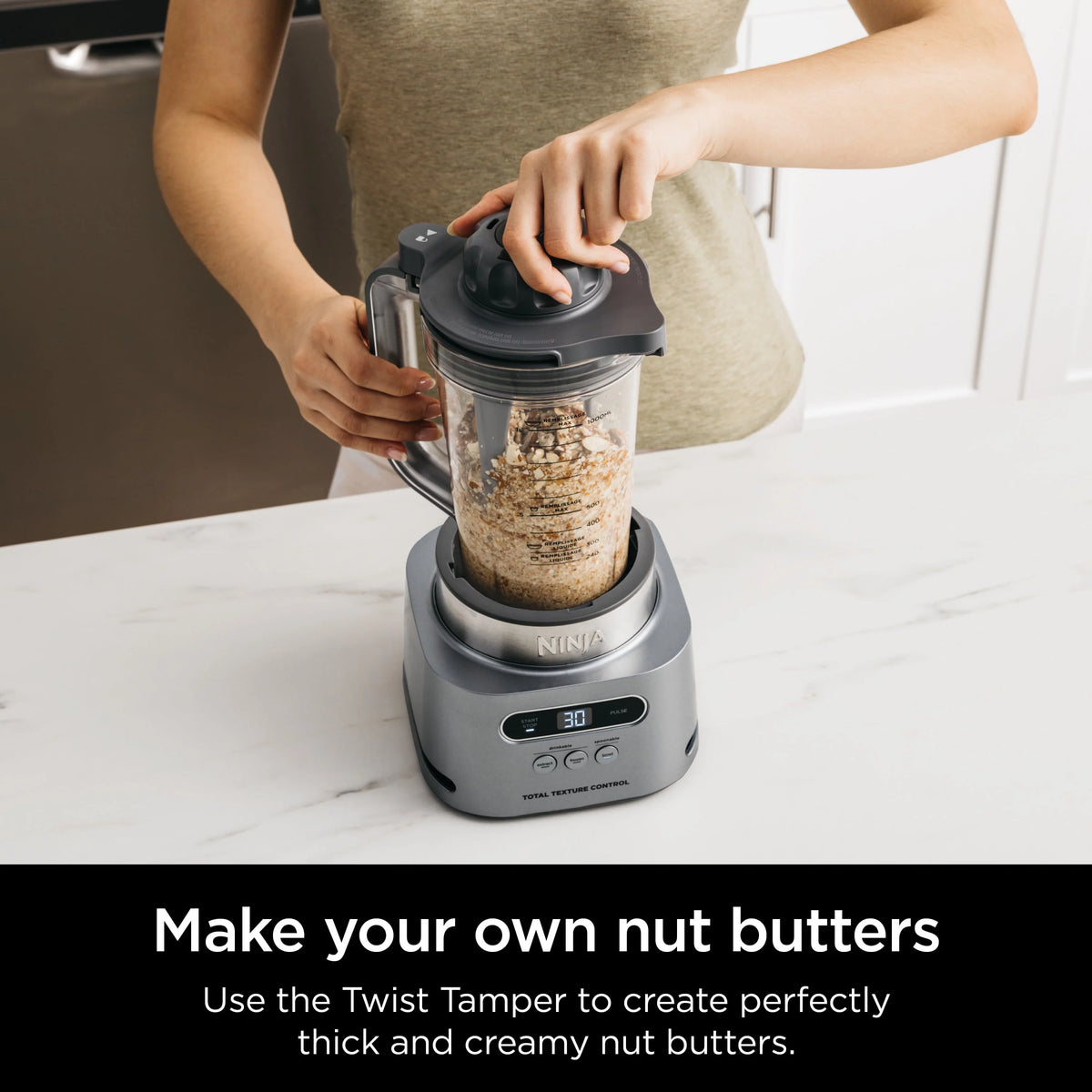 High-Speed Blender with 34 oz. Pitcher Y206322