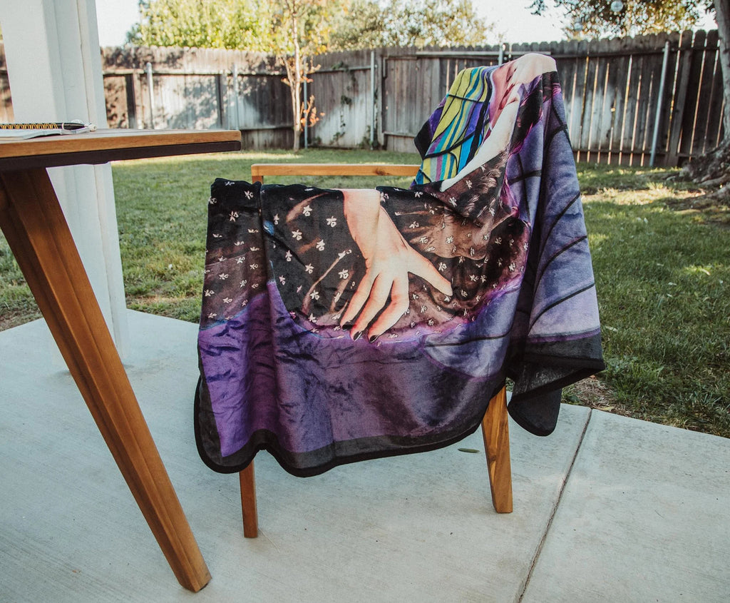 Wednesday Raschel Throw Blanket 45 x 60 Inches N53450