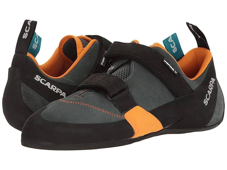 Climbing Shoe C222