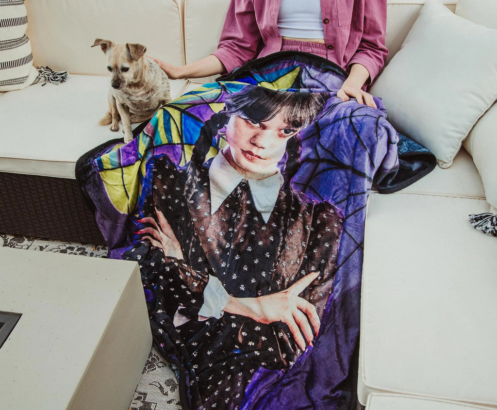 Wednesday Raschel Throw Blanket 45 x 60 Inches N53450