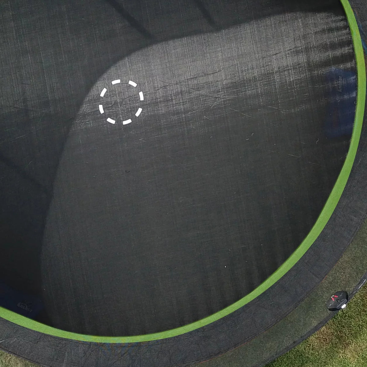 14ft Trampoline with Enclosure B907945