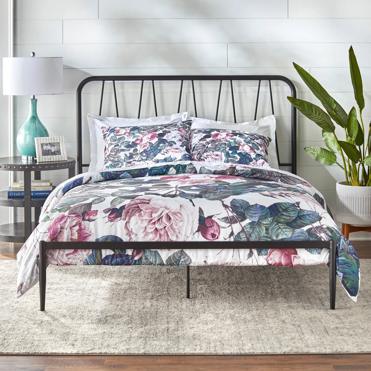 Queen Bed A152217