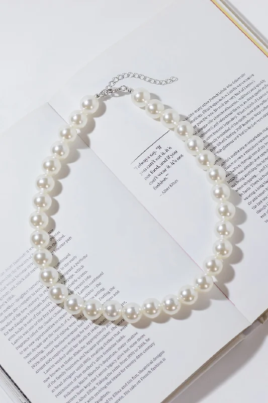 PEARLS CHOKER