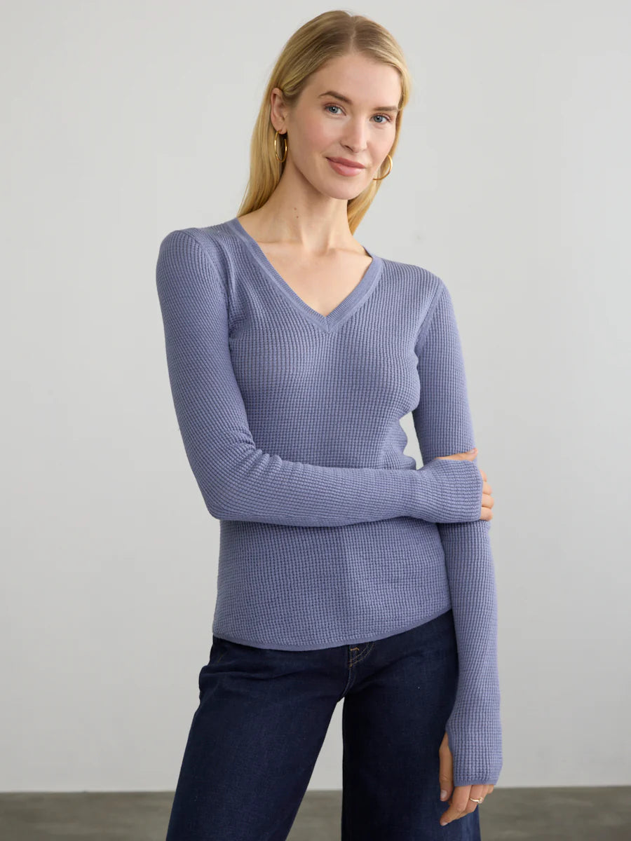 SHIRTTAIL Thermal V-Neck in Mineral