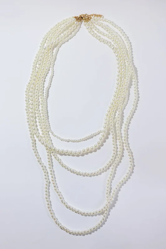 LAYERED PEARLS NECKLACE - LONG